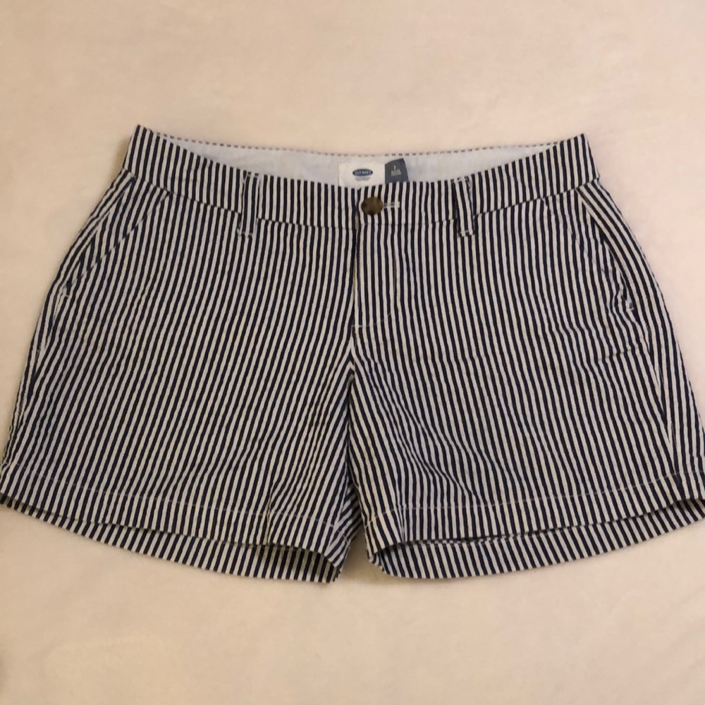 Women’s Old Navy Chino Shorts
